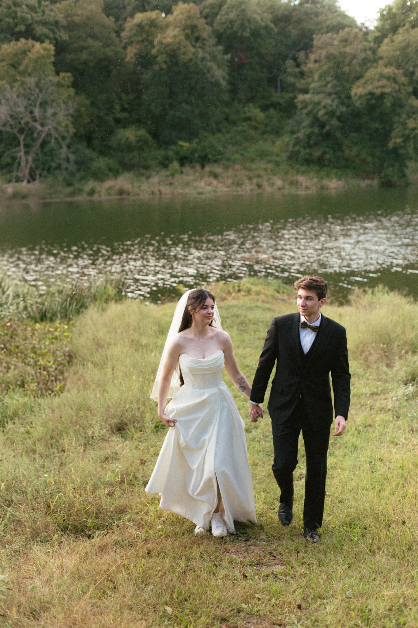Documentary wedding photographer Omaha