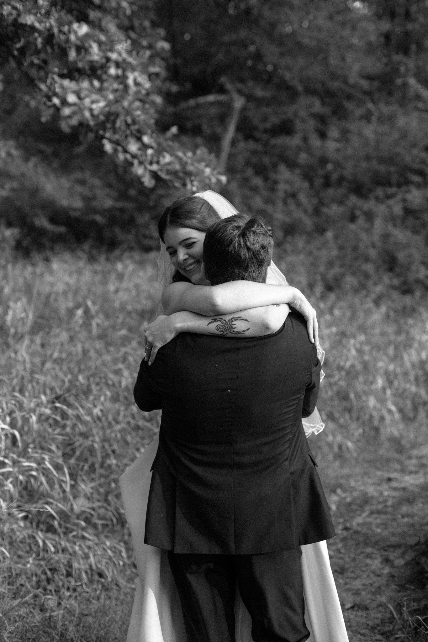 Documentary wedding photographer Omaha