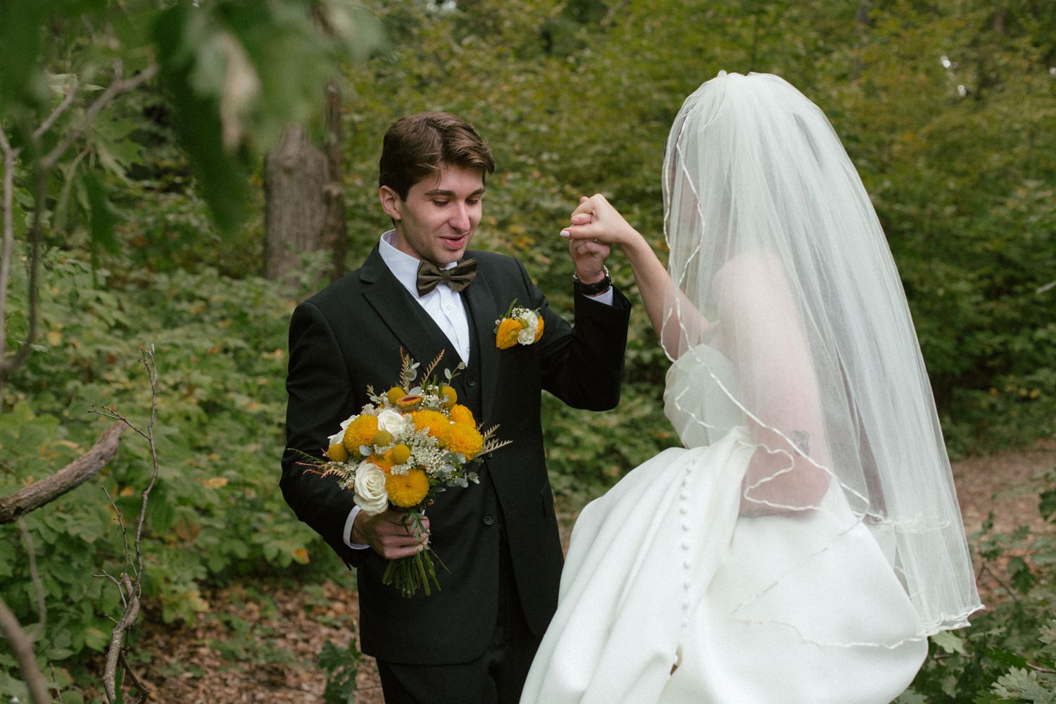 Documentary wedding photographer Omaha