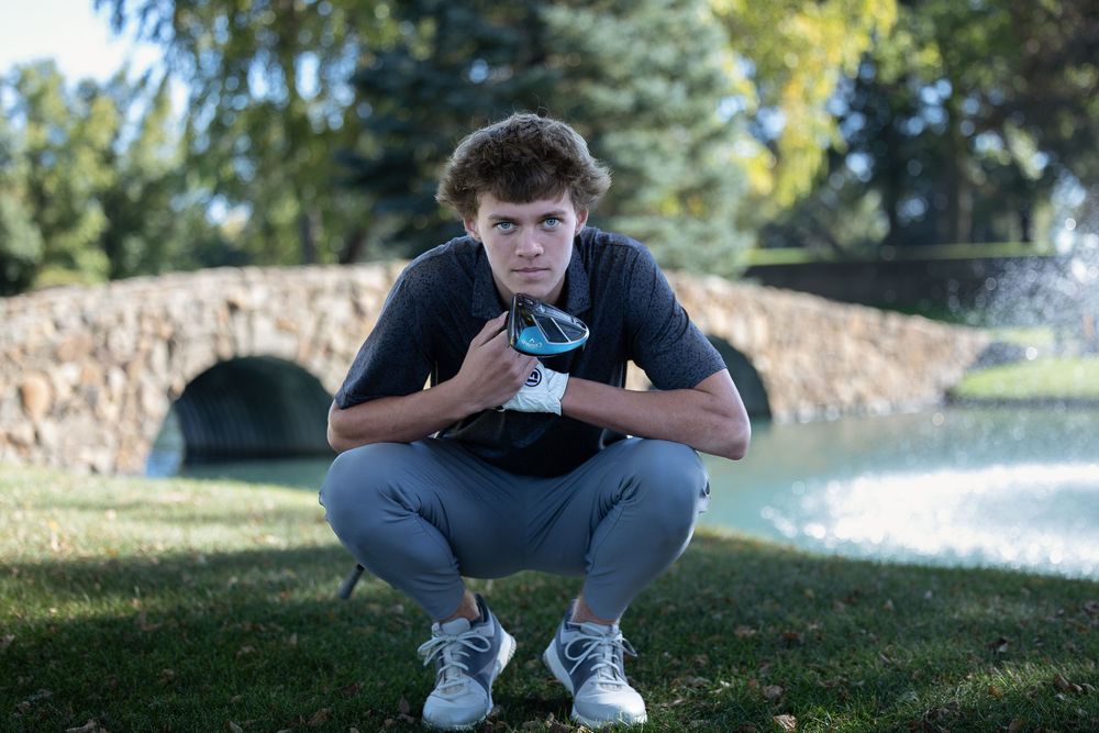 Senior photos at Fremont Country Club in Fremont, NE.