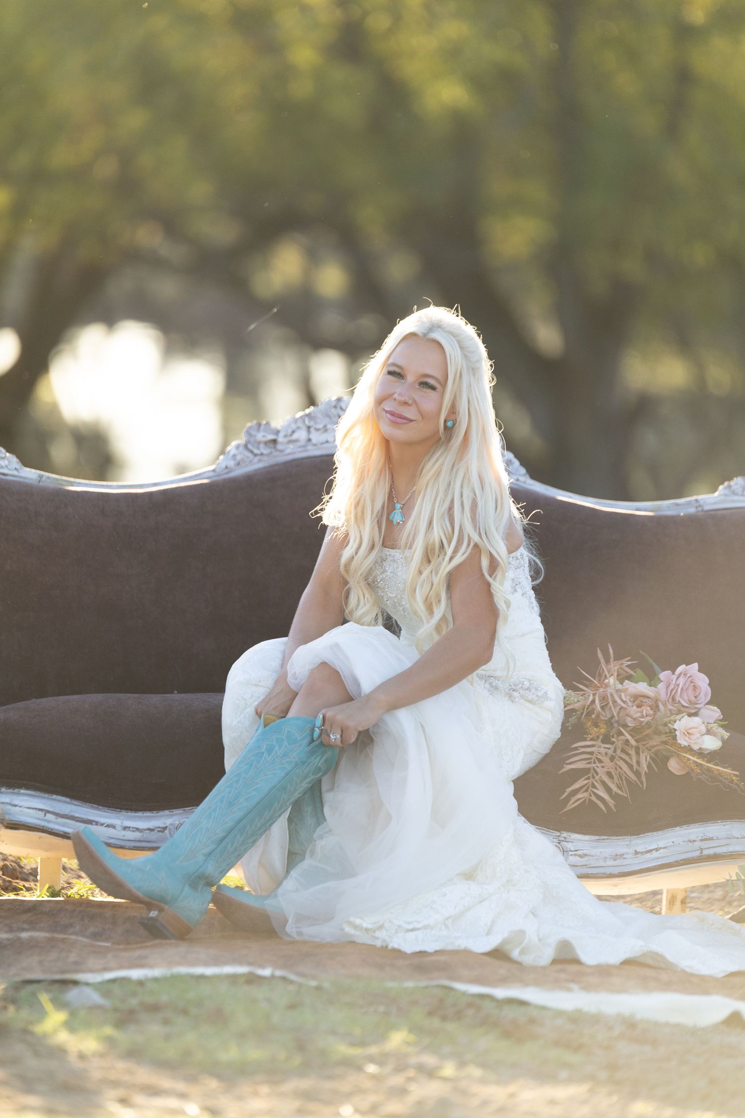 bridal portraits with cowgirl boots
