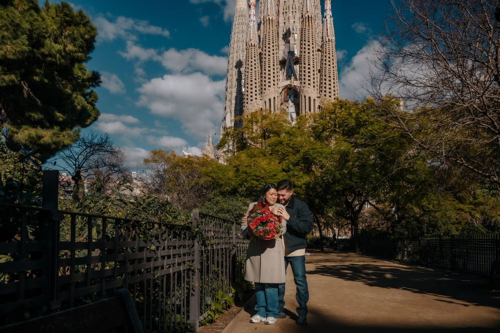 Close embrace after the proposal Sagrada Família gardens Surprise proposal photoshoot Barcelona BarcelonaLoversPH