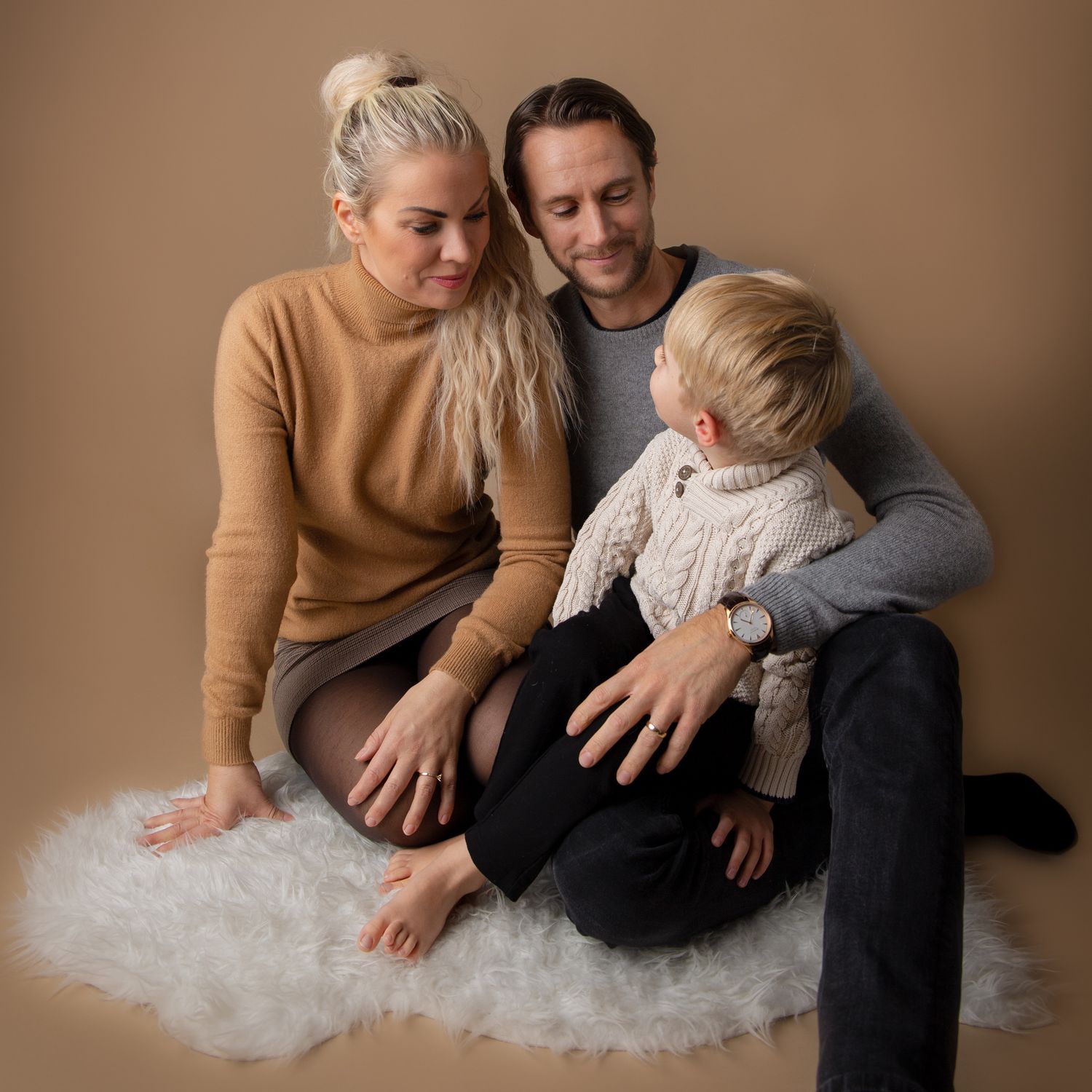 Familjefotografering. Fotograf Maria Lantz, Studio i Trekanten, Kalmar, Småland.