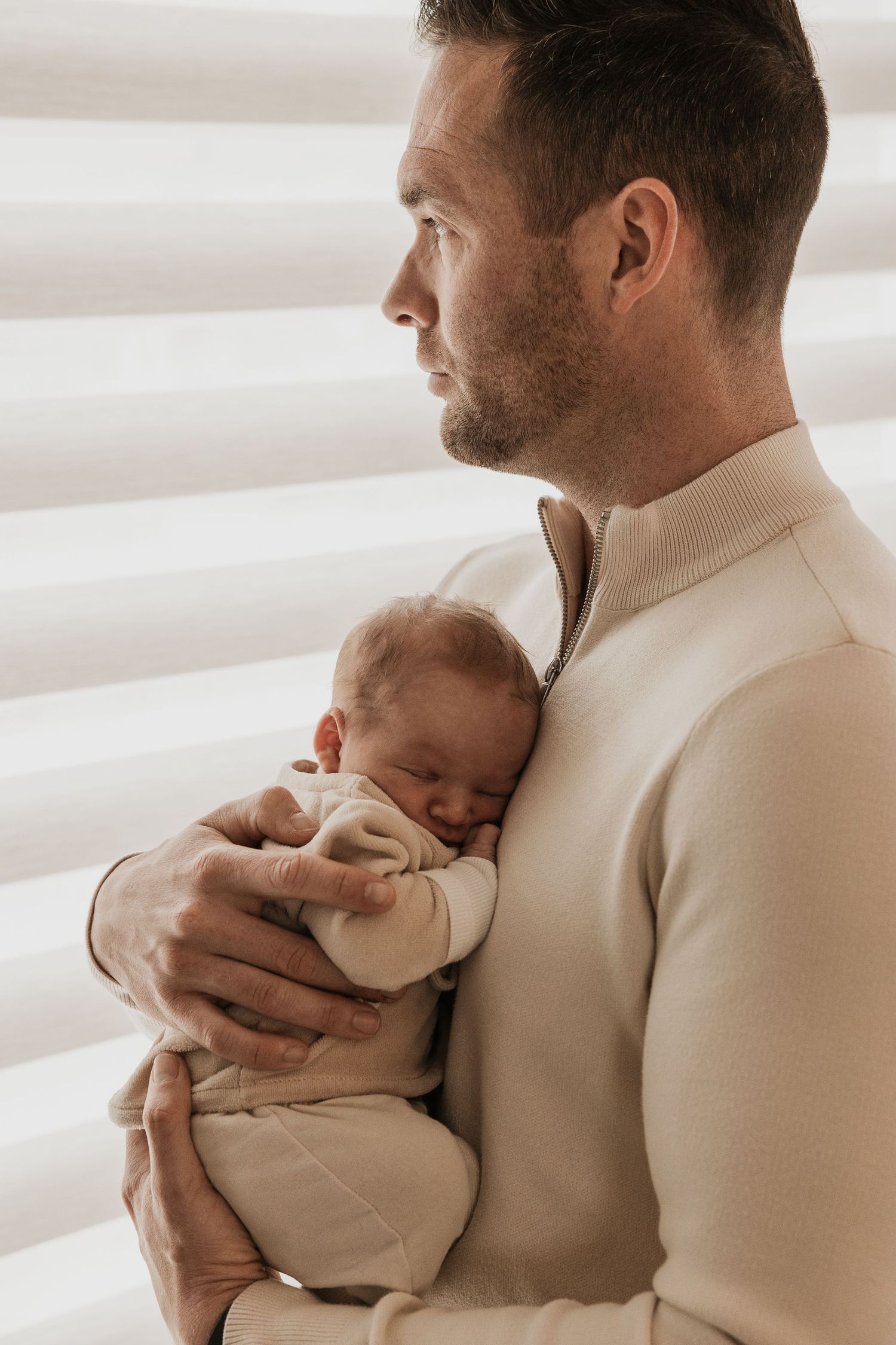 Newbornfotoshoot, newborn fotografie, close-up babyfoto's, beste babyfotograaf Limburg, studiofotoshoot newborn, newbornfoto's Limburg.