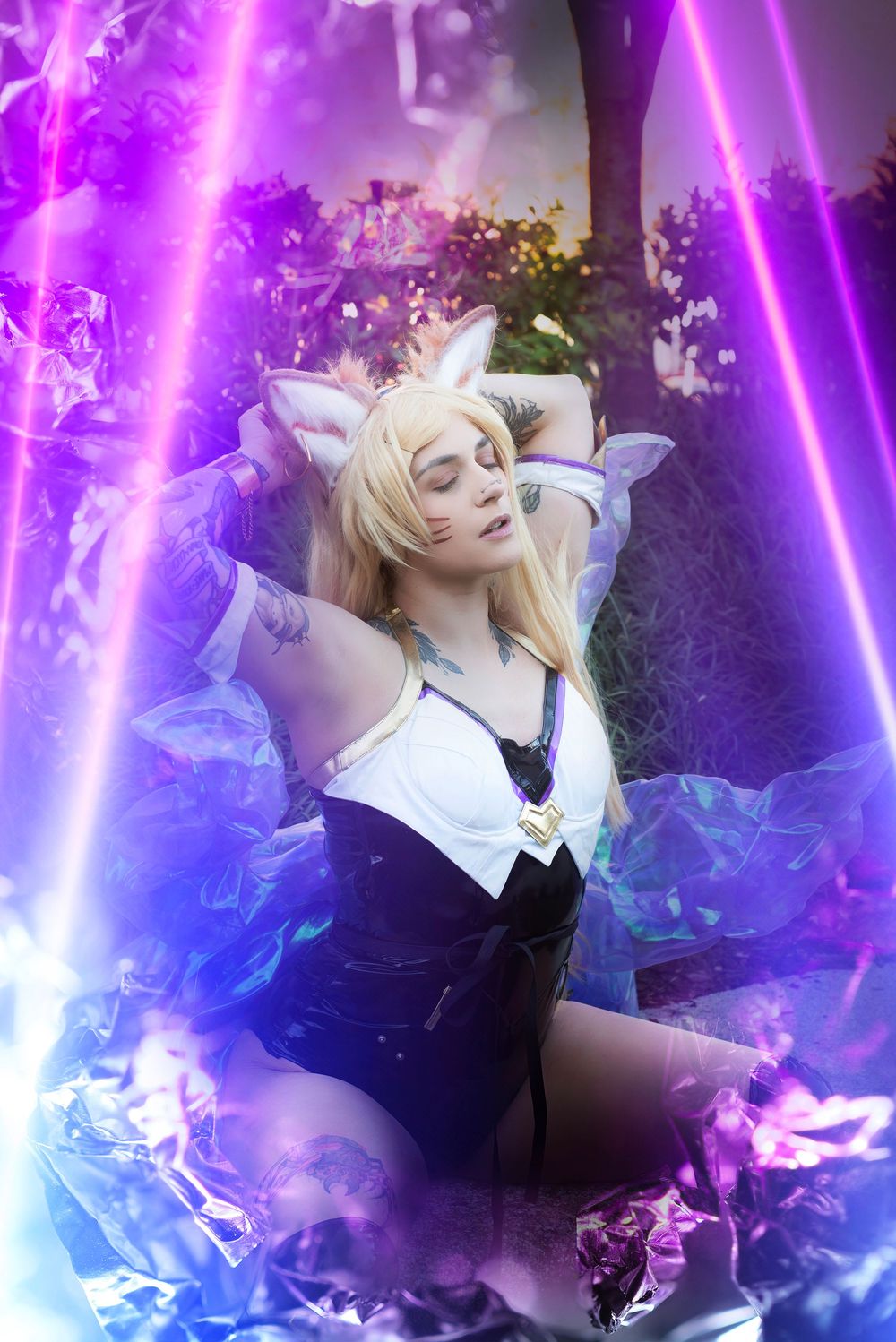 Cosplay Convention of KDA Ahri at Holiday Matsuri in Orlando Florida with confident and sensual posing and dynamic lighting edits