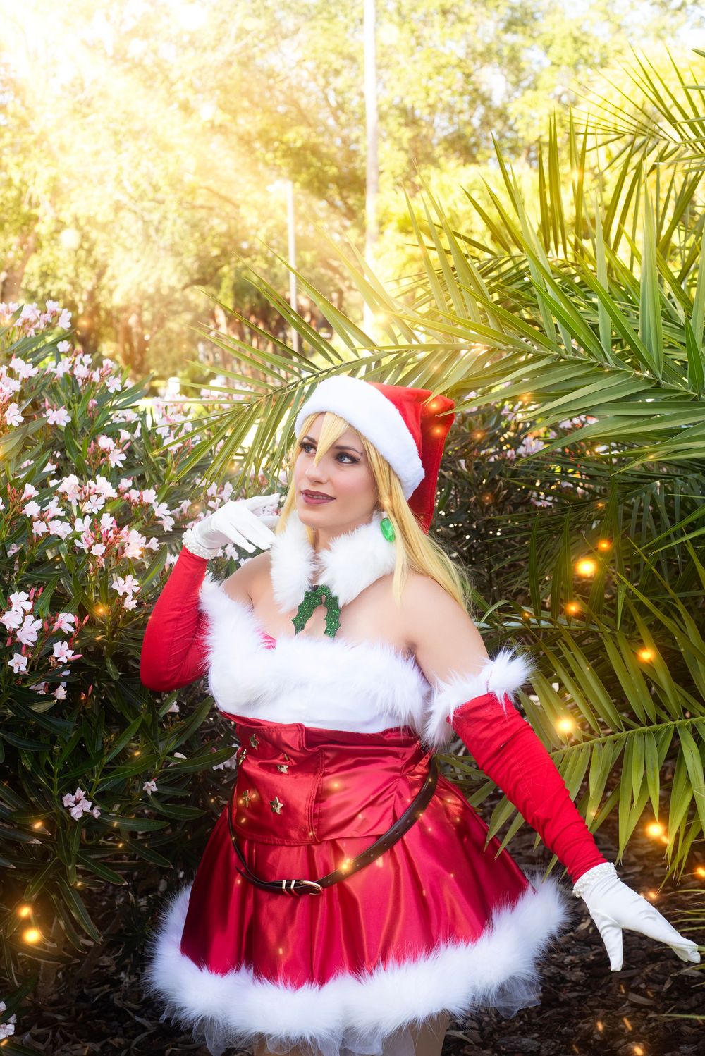Solo Cosplay from Holiday Matsuri as Princess Peach but in a Christmas dress. Focused heavily on bright sparkly lighting and affects.