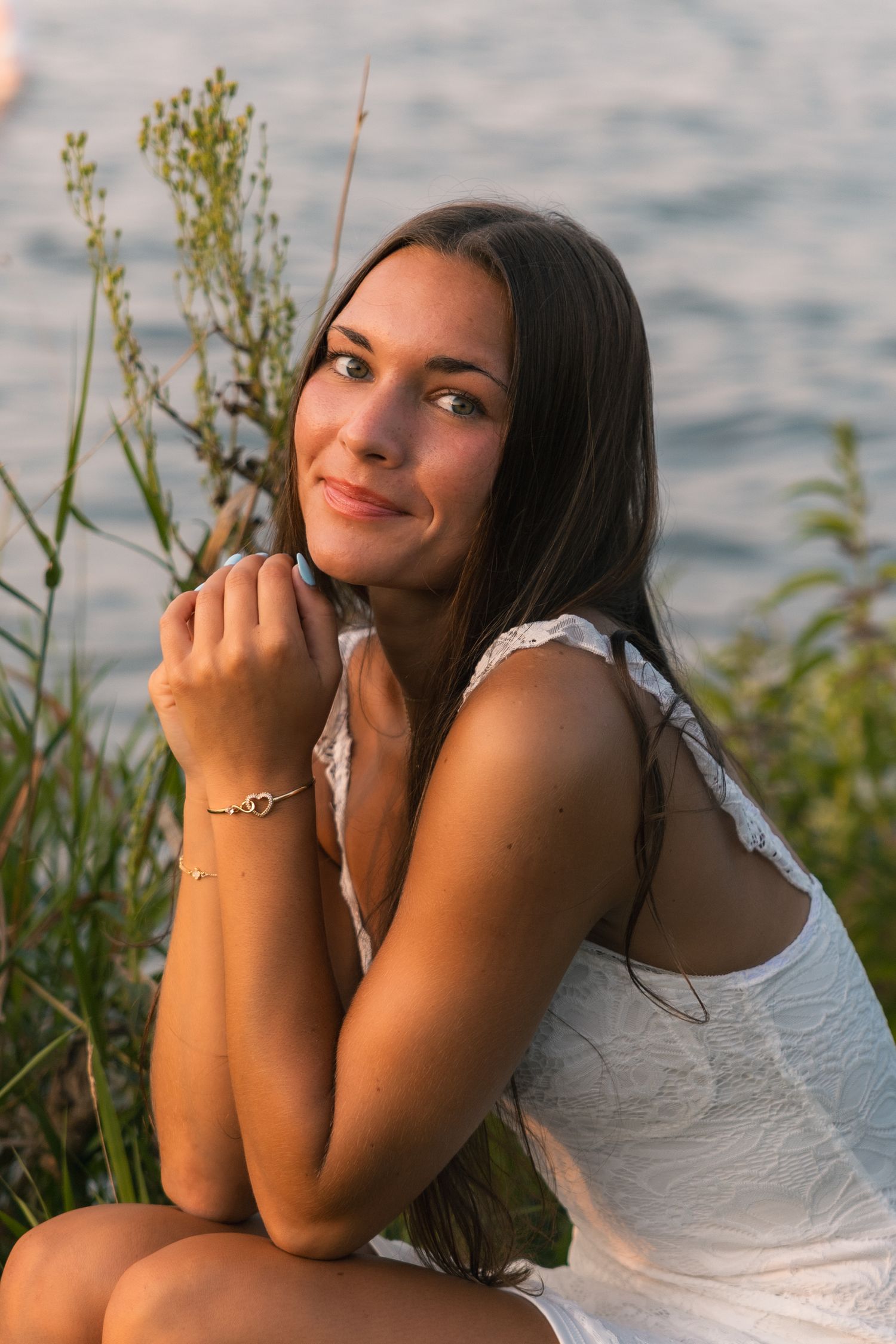best locations for senior photos in madison wi governor nelson state park lake mendota waunakee wisconsin water views beach golden hour vibe