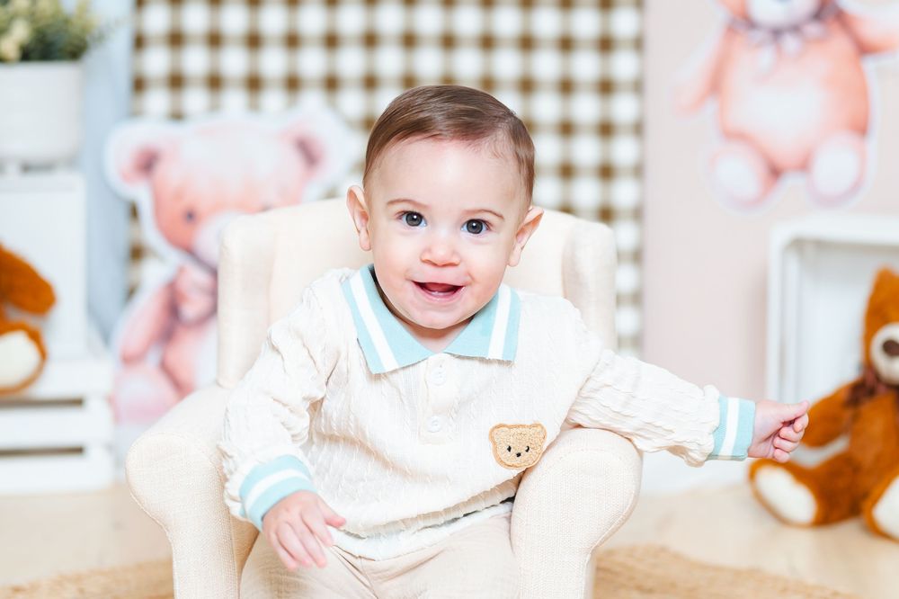 5 month baby milestone photography in New Jersey with soft studio lighting