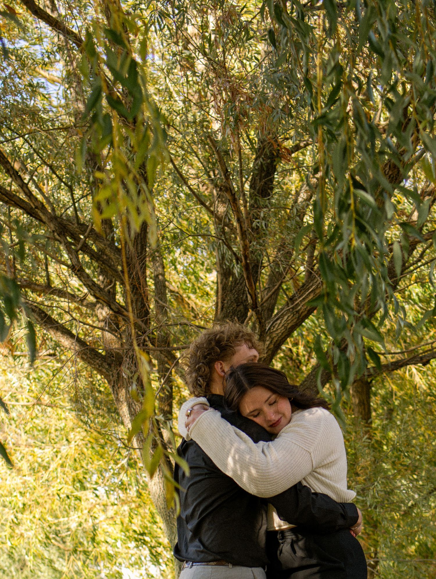 Couples photo session at the arboretum in Moscow, Idaho by Katelyn’s Kandids