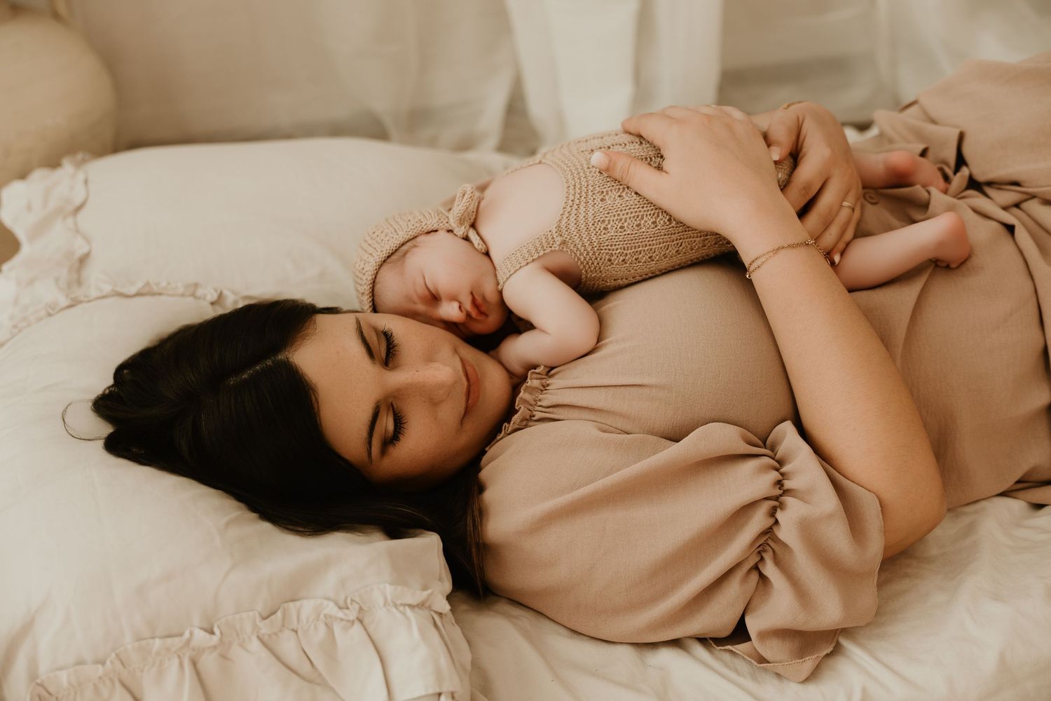 Así es tu sesión de fotos newborn en mi estudio en Valencia