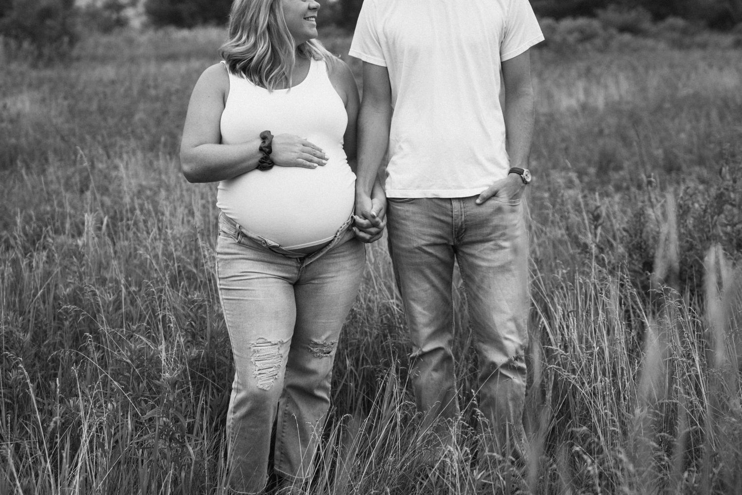 summer maternity, field, wildflowers