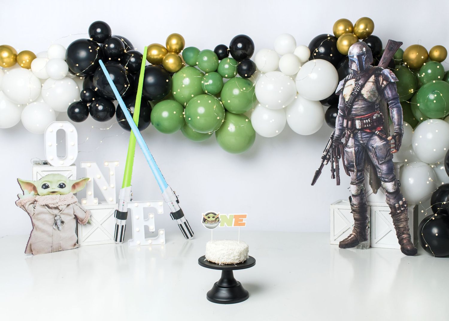 Star Wars themed cake smash in Linden, New Jersey.