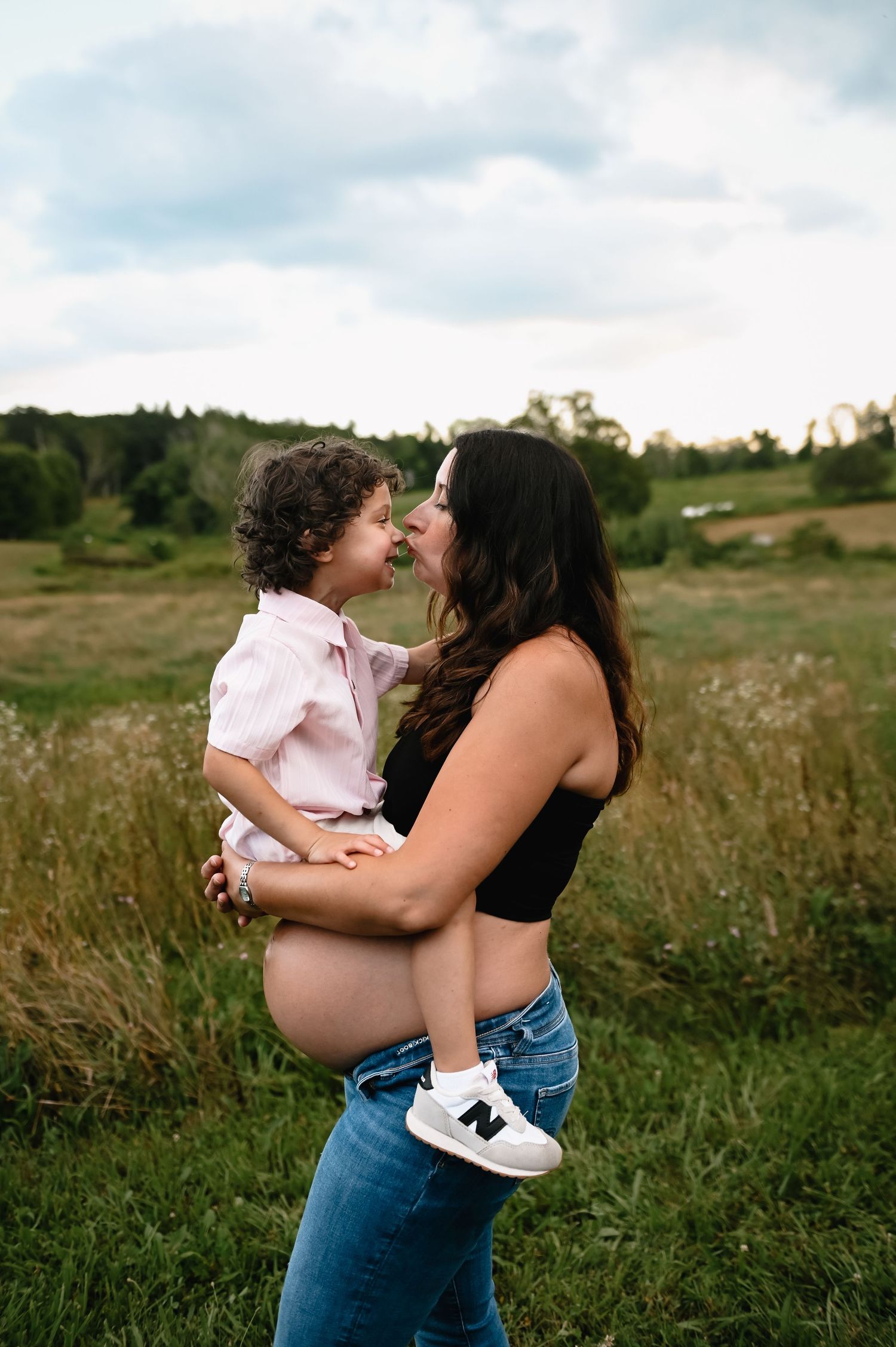 Maternity photographer in Palmer MA