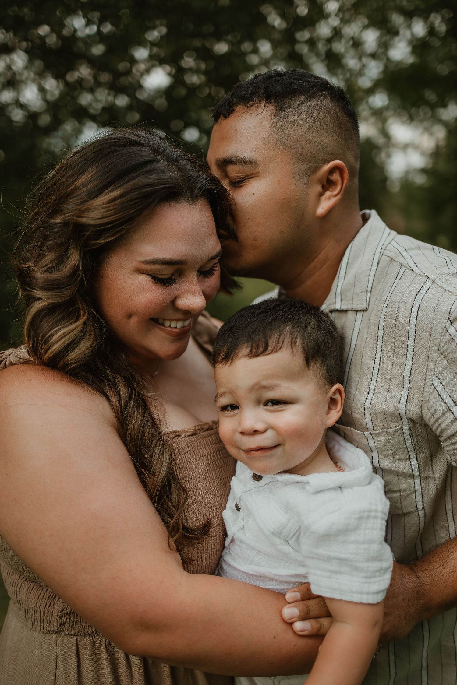 FAMILY SURPRISE PROPOSAL PHOTOSHOOT IN HOUSTON AT MEMORIAL PARK