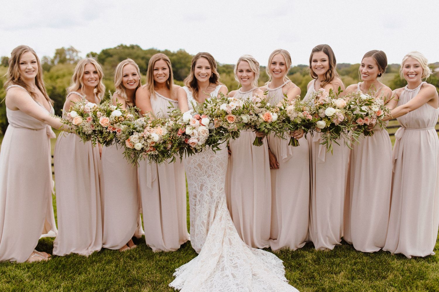 Alexa + Peyton | © Carly Arnwine Photography | Shadow Creek | Purcellville, Virginia | Erin Sellers | Dragonfly Events | Fluffy Thoughts