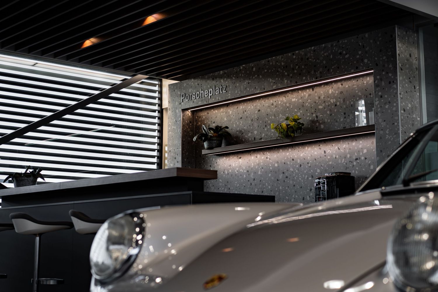 Daniel-Michaud-Photographie-DMPhotography-Automobile-Auto-Cars-Centre Porsche Neuchâtel-Porsche