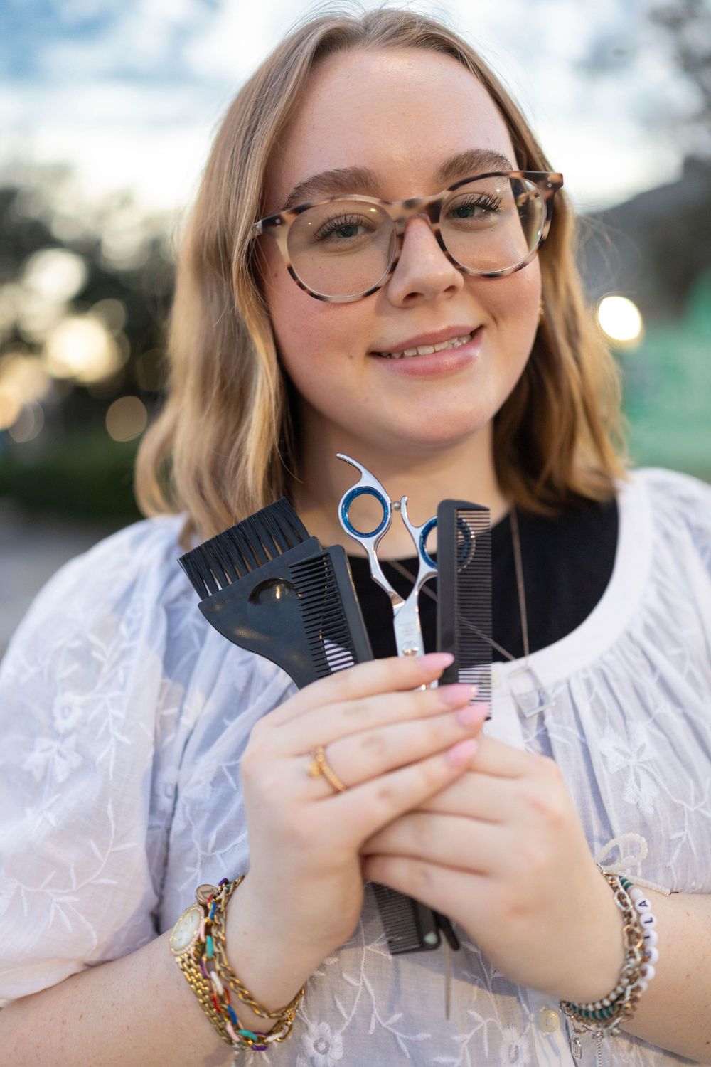 senior hairstylist pictures  beaumont, tx evervine photography senior photography