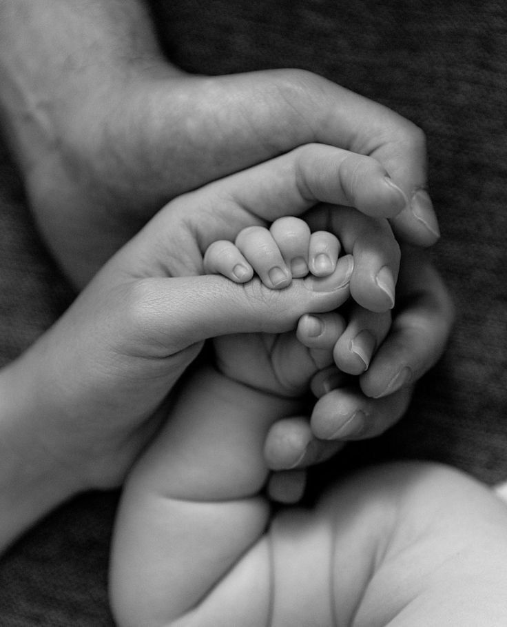 Bright, dreamy, timeless images capturing love, connection, tiny details, and the beautiful seasons of family life in Las Vegas.