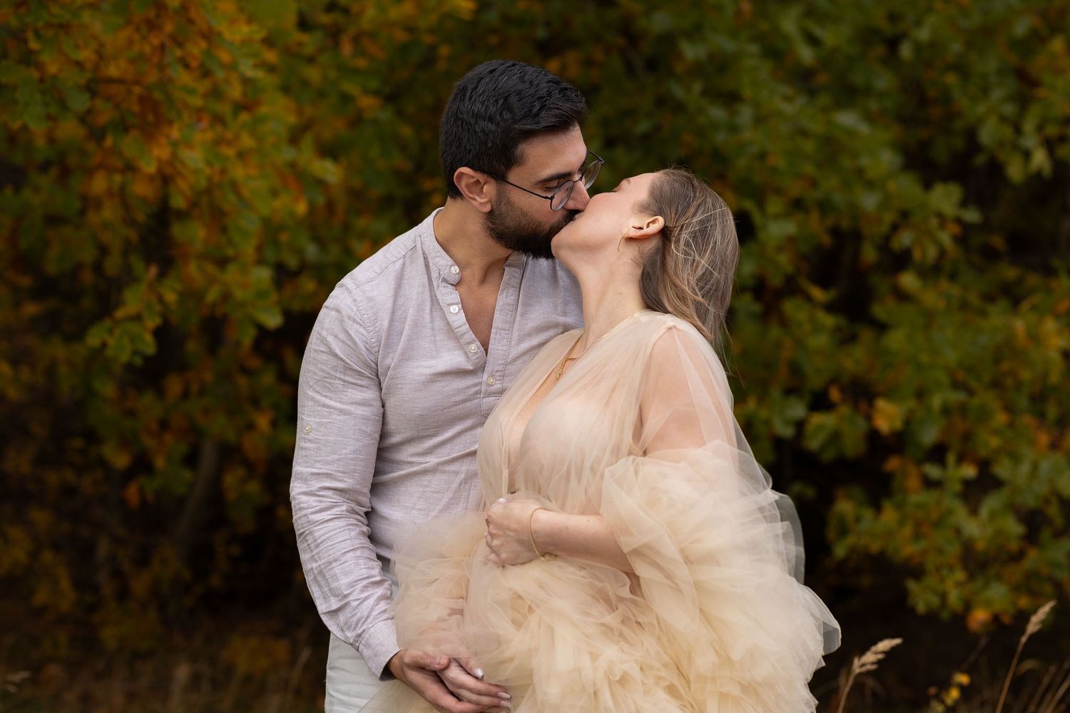 gravidfotograferingstockholm gravidfotograferingutomhus gravidapar snartfarochmor firagraviditeten graviditethaninge