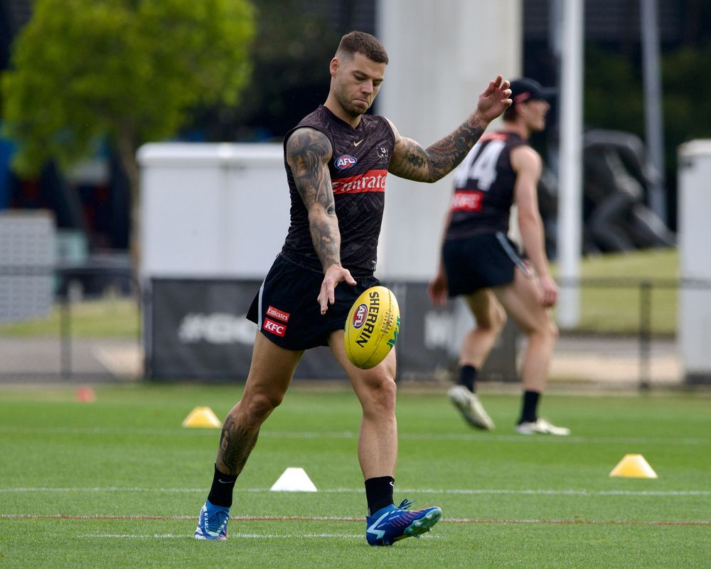 Collingwood Jamie Elliot preseason training kicking