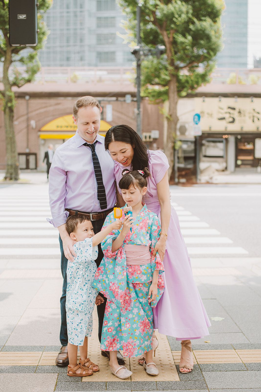 Family portrait session in the middle of Tokyo in summer