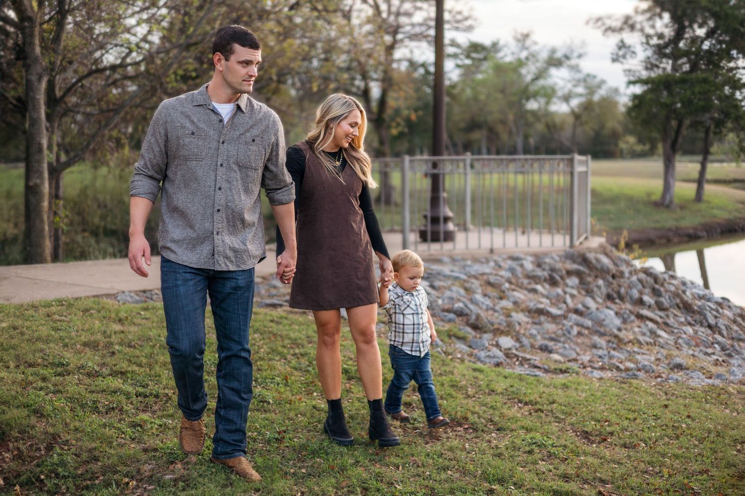 Family Photography Ennis TX, Ellis County. Waxahachie, Midlothian, Corsicana, Waco. Navarro County. Newborn Maternity, Seniors, Weddings