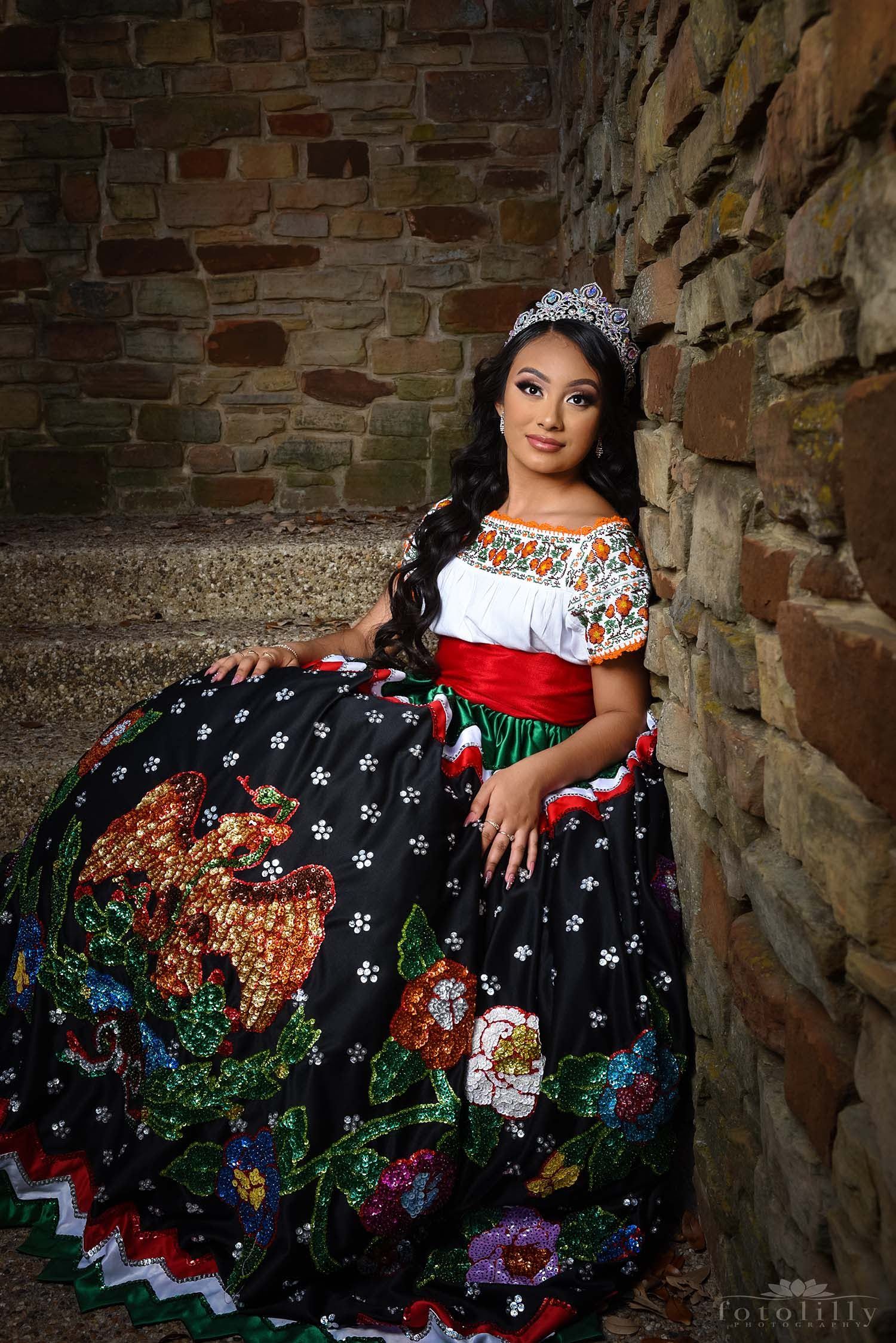 Luxury Denton Quince photographer specializing in beautiful Quinceañera photography for families celebrating throughout Denton County texas