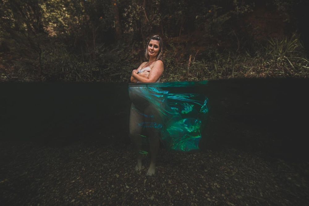 underwater photographer. maternity portraits. photographer nambucca heads, photographer coffs harbour, photographer kempsey, photographer.