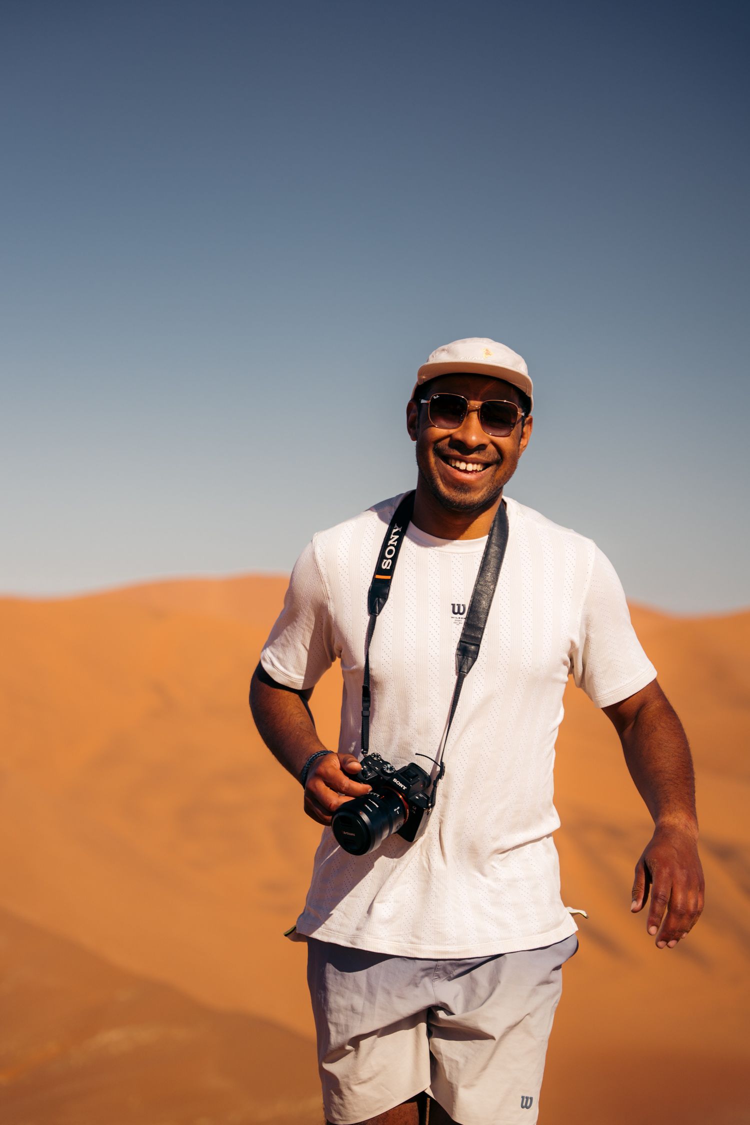 photographe de face sur les dunes de sossusvlei