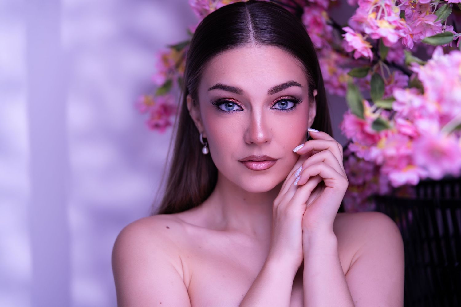 Luxury soft glam makeup look with glowing complexion, soft lashes, and natural glam by Orlando makeup artist Kay Alvarez.