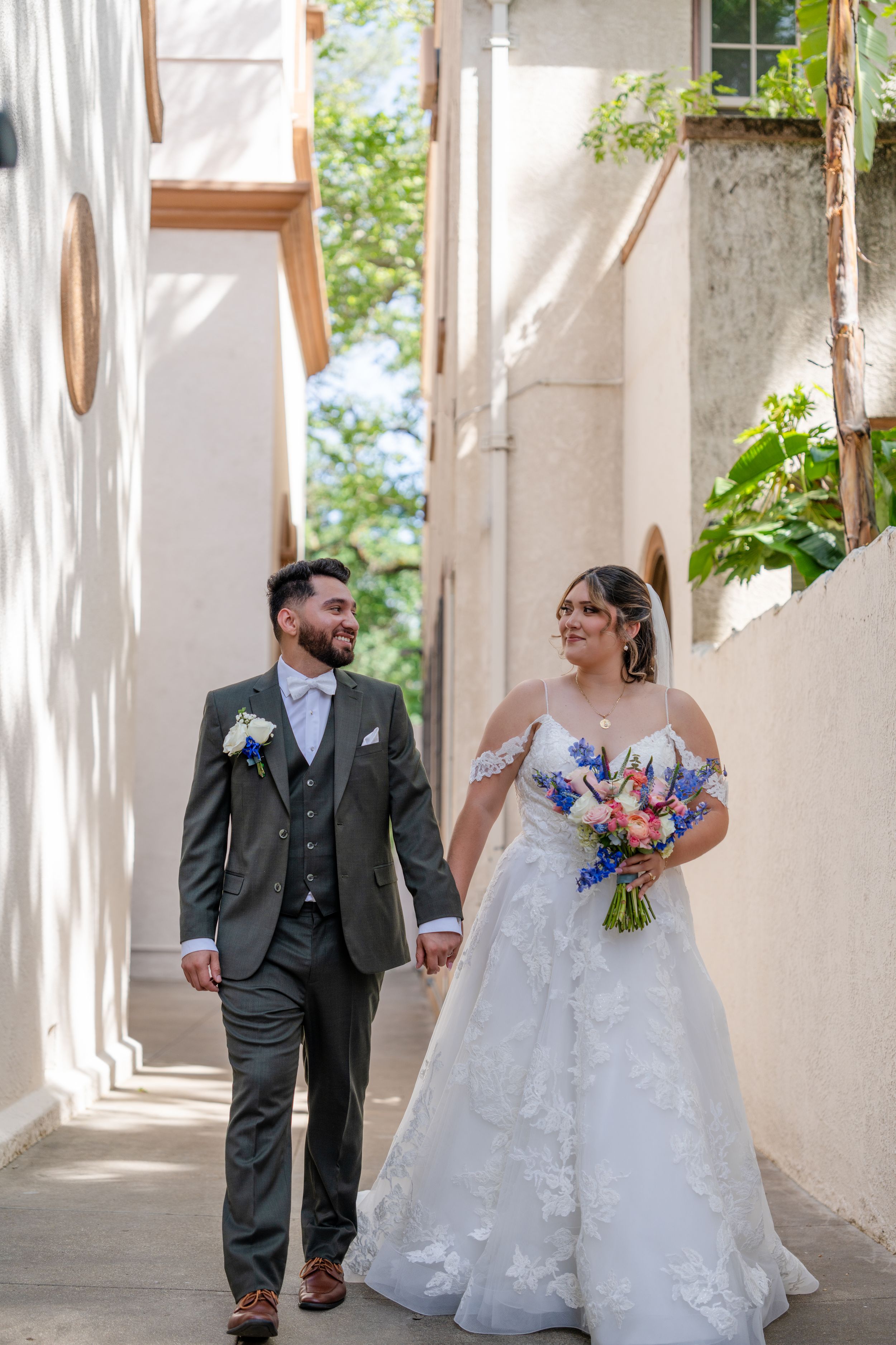 Endearing photo of husband and wife