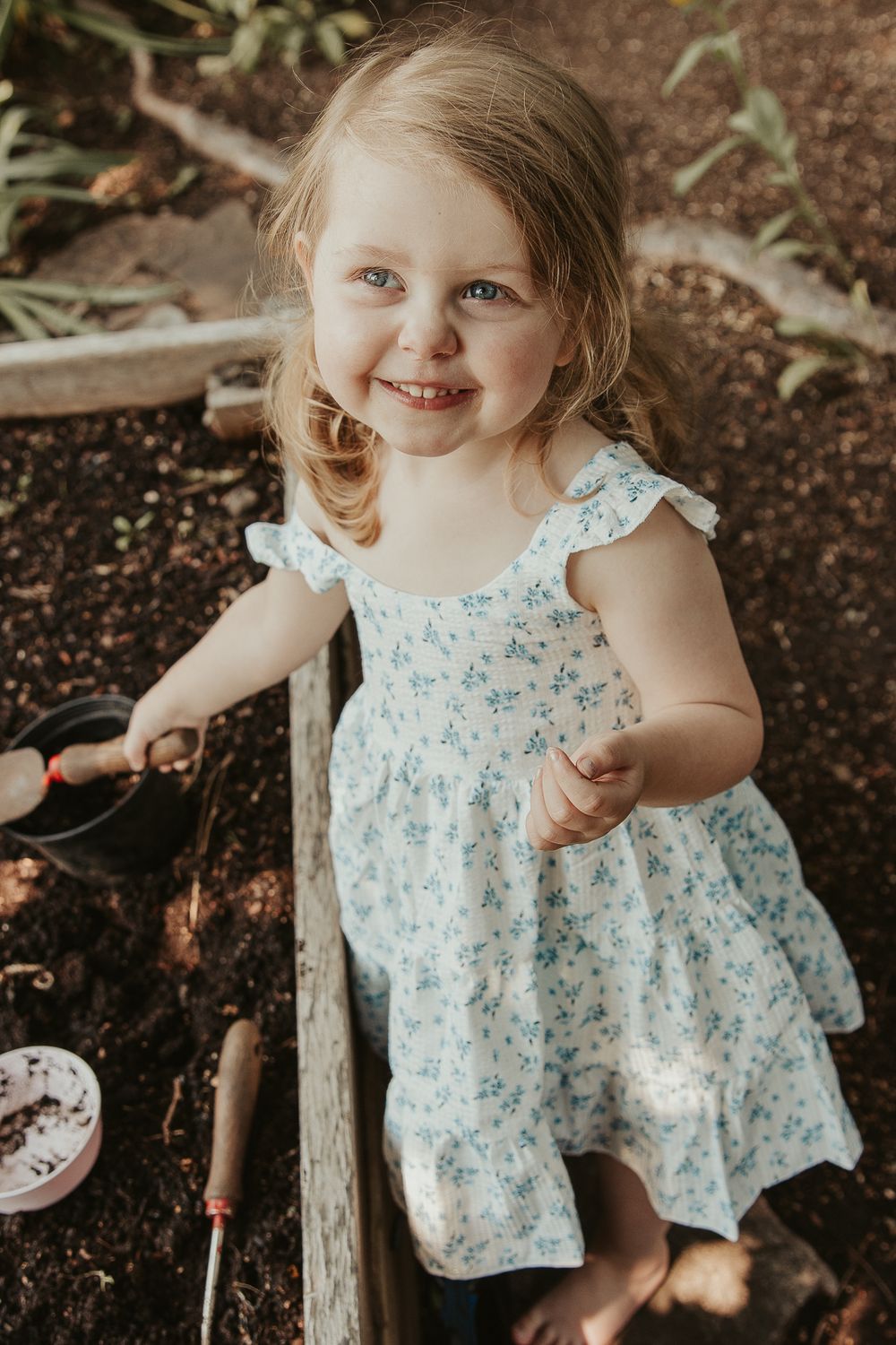 Child-exploring-a-park-in-Spokane-during-a-playful-portrait-session