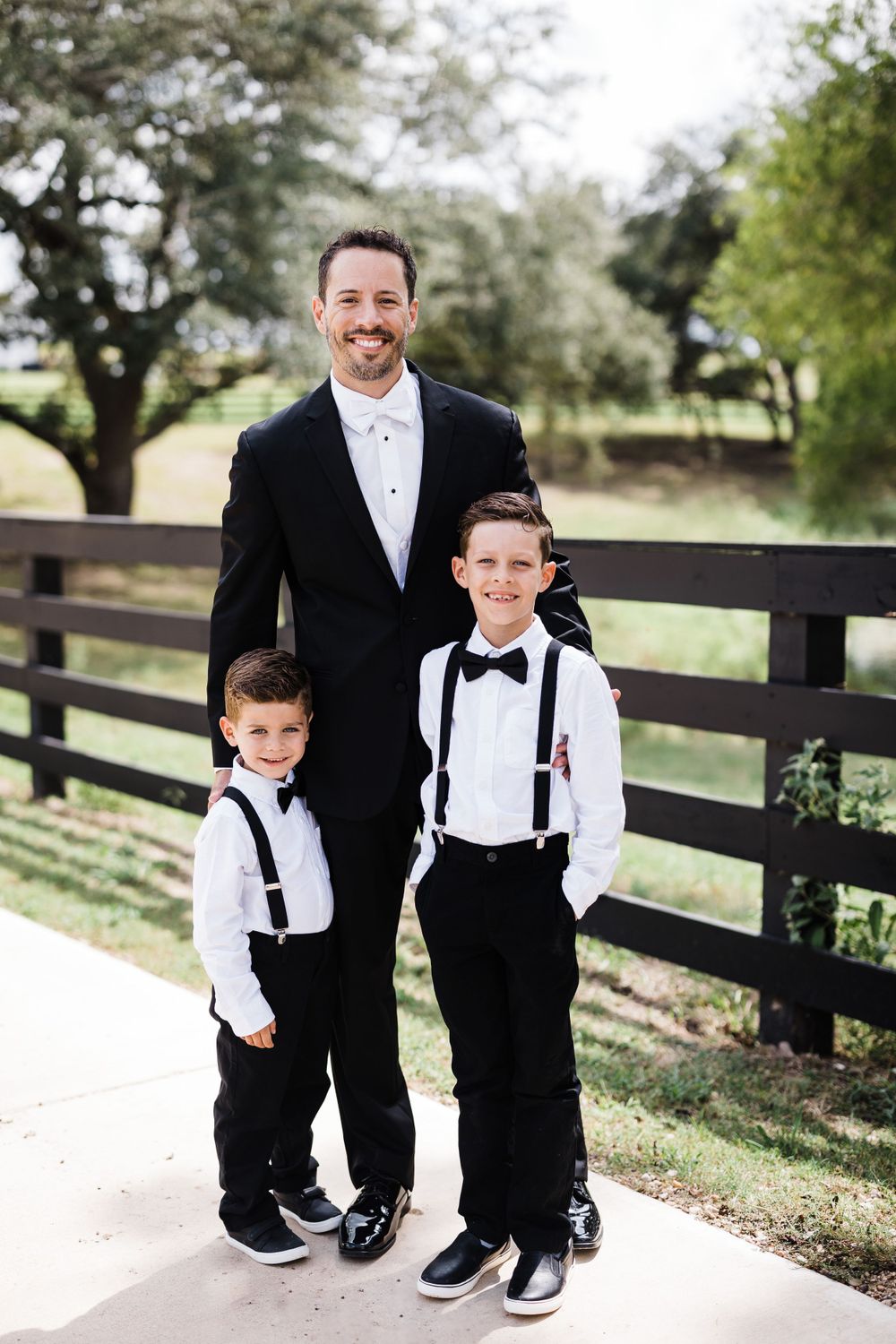 Avery-nathan-Oaks-at-High-Hill-osterman-photo-reverie-photo-texas-hill-country-photographer-san-antonio