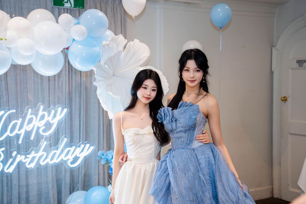 Elegant 18th birthday fine dining celebration with friends at Wintergarden Auckland, captured by an Auckland event photographer.