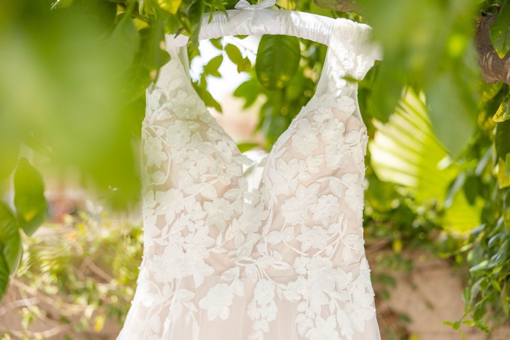 Wedding at Desert Foothills Event Center in Phoenix, Arizona by Jen Lynn Studios.