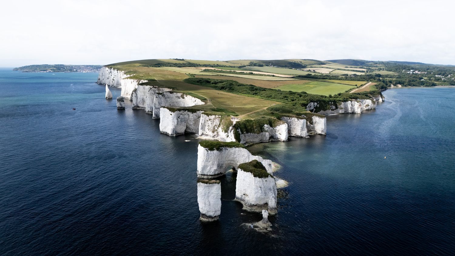 old harry rocks sur la jurassic coast en angleterre