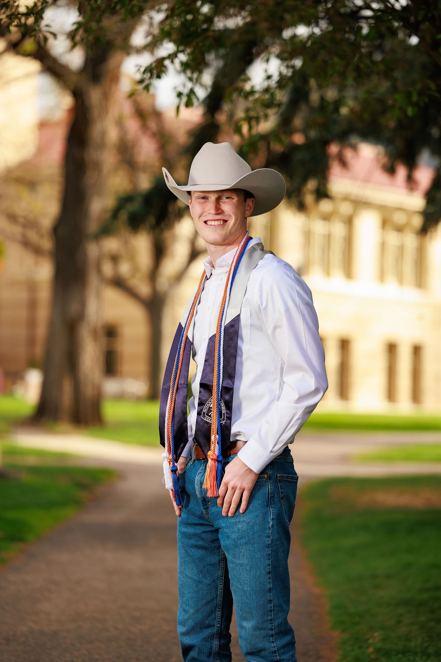 celebratory college graduation pic