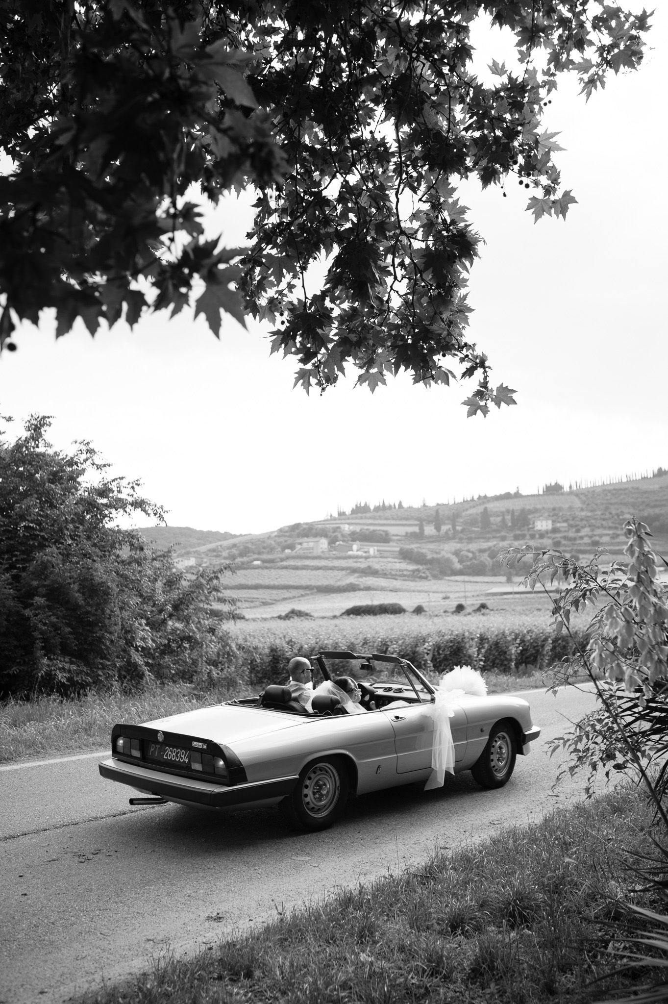 Destination wedding photographer in Tuscany, Italy. Paolo Castagnedi