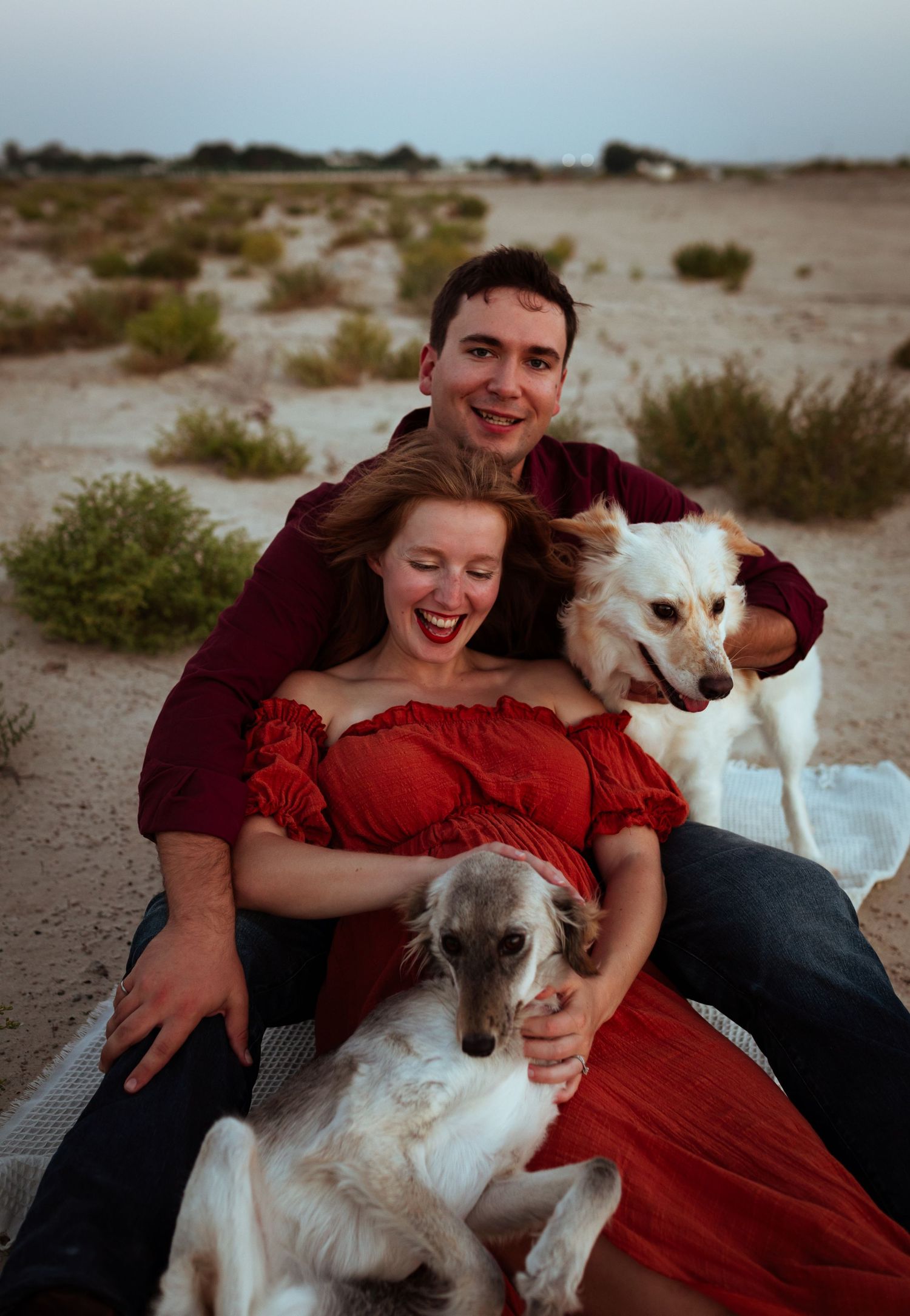 family with dogs maternity photoshoot romantic desert abu dhabi