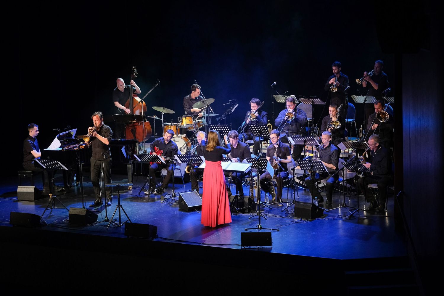 Fotografiranje kulturne prireditve z Big Band Krško – profesionalni fotograf za dogodke v Posavju.