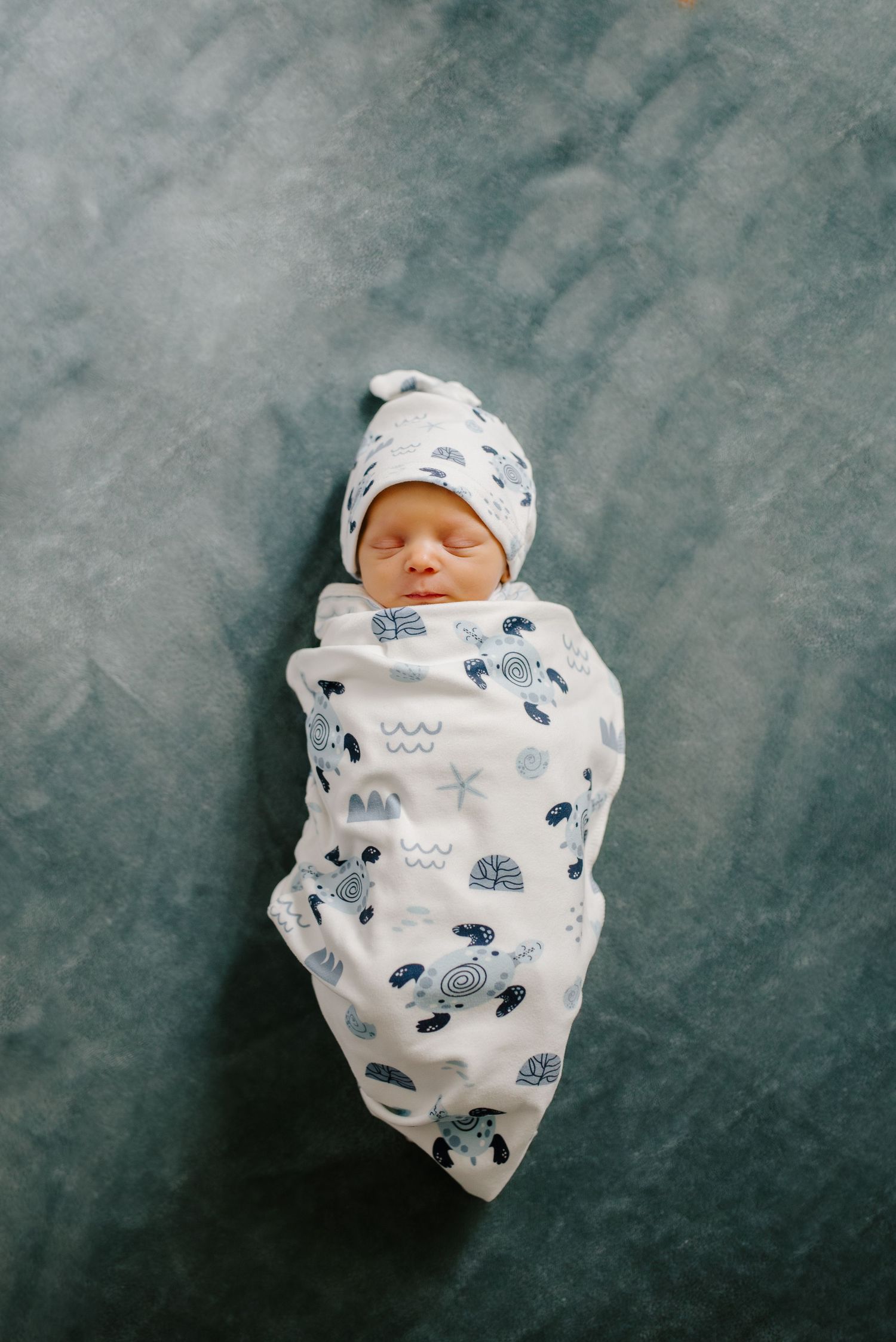 Lifestyle family in-home newborn session Wichita KS photography photographer
