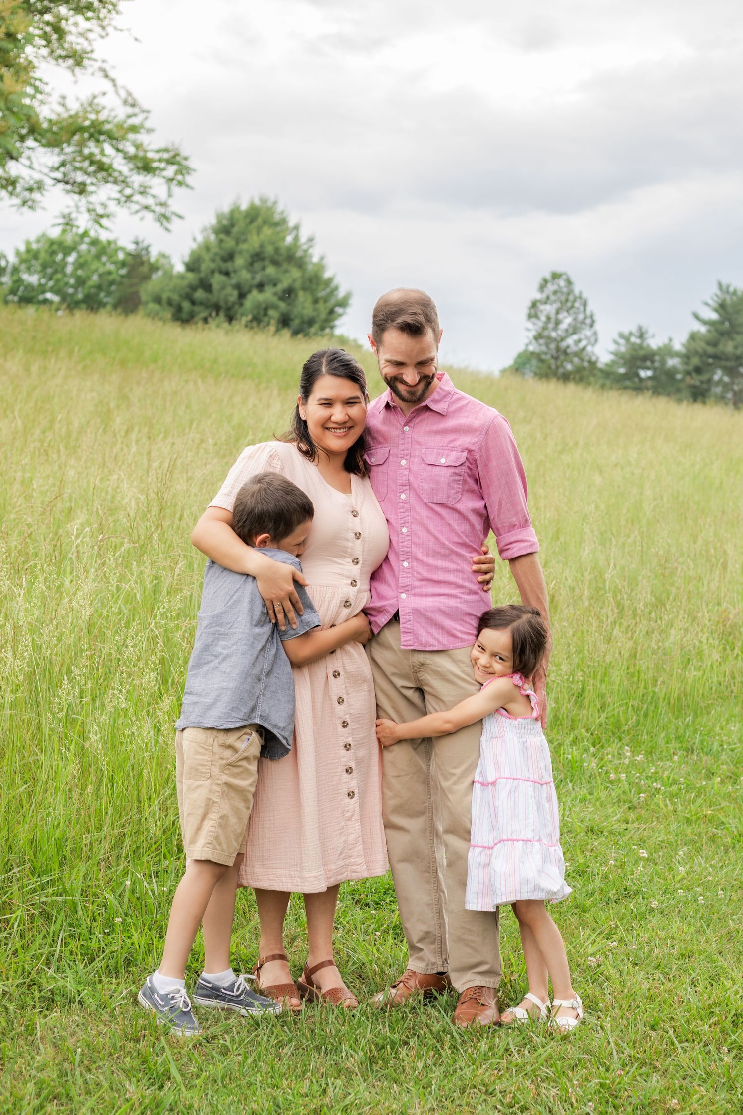 Charlottesville, Virginia family photographer, newborn, maternity, family photoshoot, boar's head inn