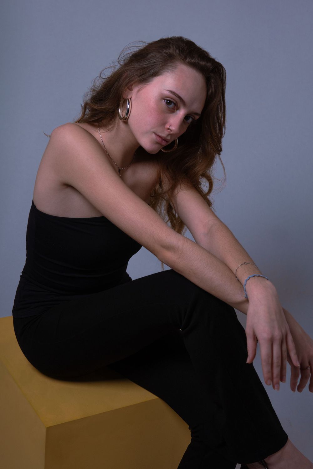 Photographie mode / portrait en studio sur paris lors de l'évènement Icastt mettant en avant la modèle.