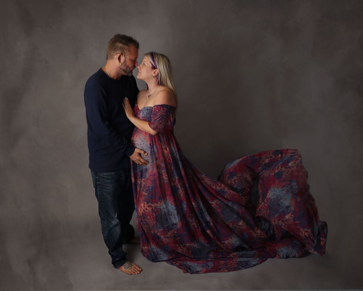 JACKSONVILLE, FLORIDA MATERNITY PHOTOGRAPHY. MATERNITY SESSION. SAINT AUGUSTINE NEWBORN PHOTOGRAPHER. STUDIO