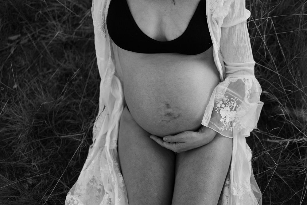 Outdoor Inverell maternity photography