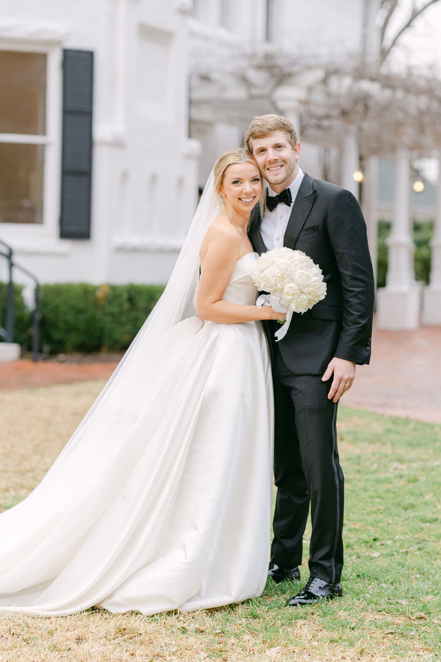 Annie Strever Edtorial Fine Art Wedding Photography Woodbine Mansion Round Rock Austin Texas Classy European