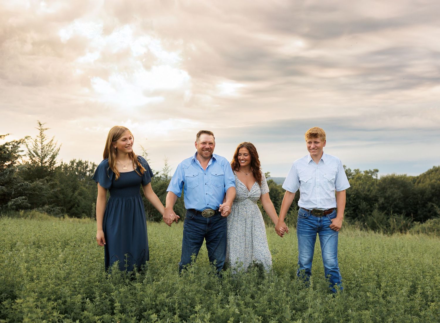 Family photography, Family photos, Minnesota family photography, Iowa family photography, photography, midwest photos, farm photos