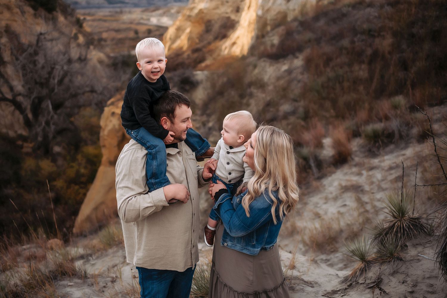 Family session in Theodore Roosevelt National Park - lifestyle photographer serving Medora, North Dakota