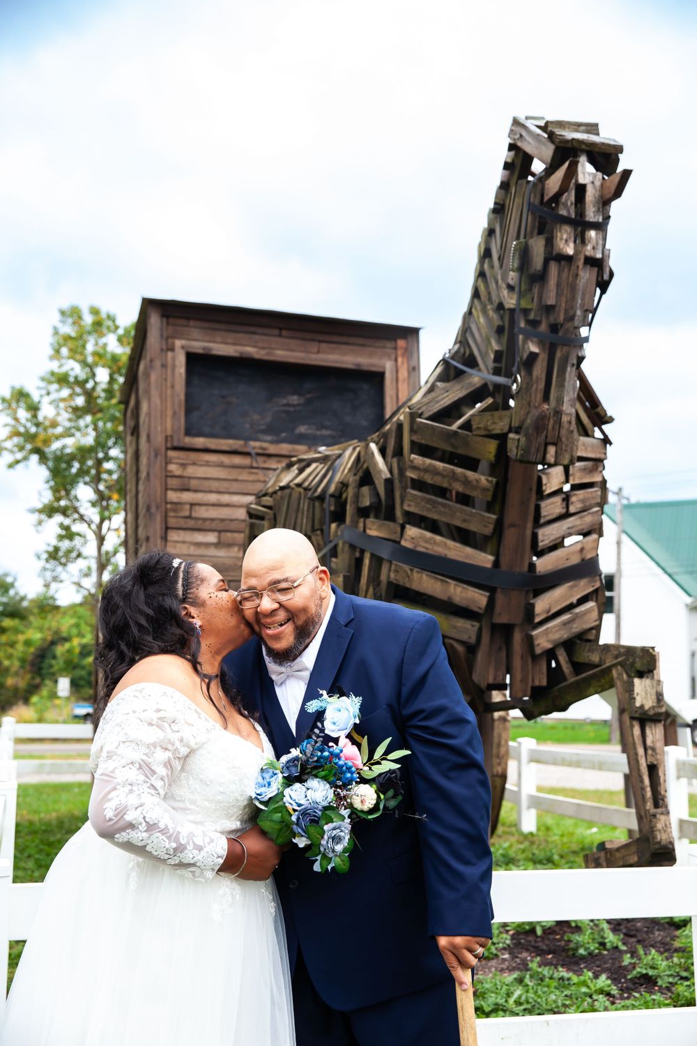 baptist wedding in chamption ohio, wedding photos for black people, small church photo in Mesopotamia Ohio, photography of tiny wedding