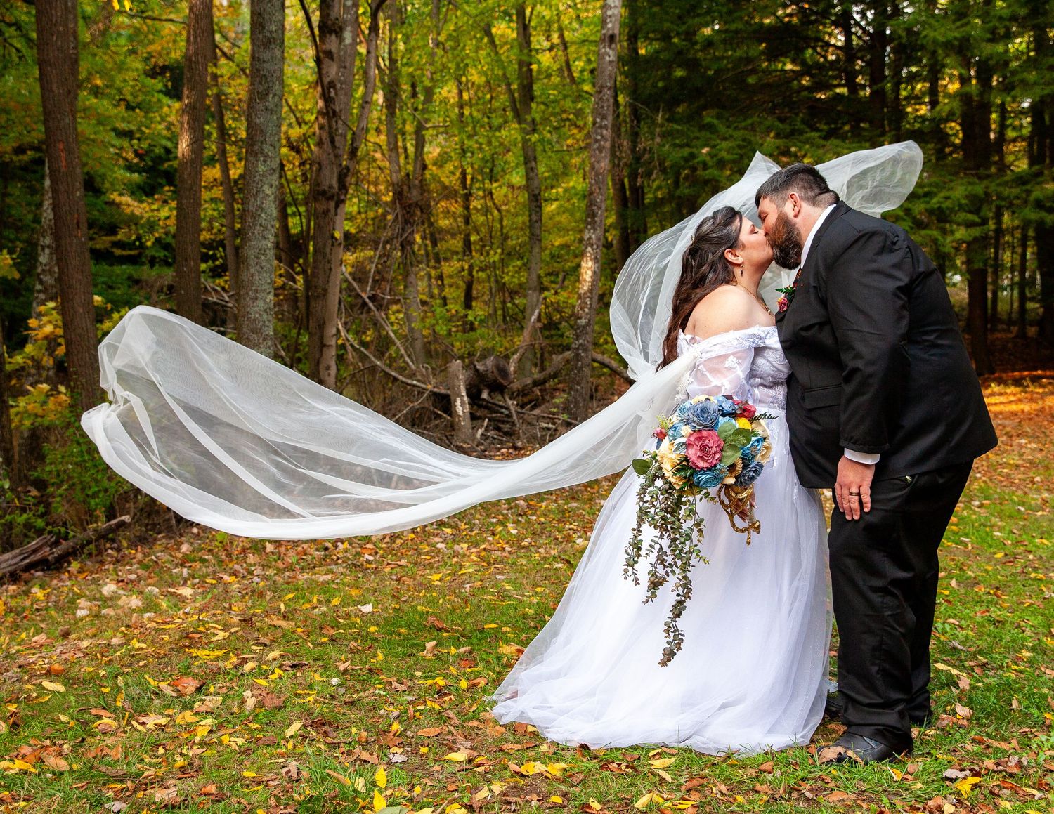 wedding at malabar farm pugh cabin, wedding photographer in youngstown ohio, fine art wedding photographer in Northeast Ohio, affordable